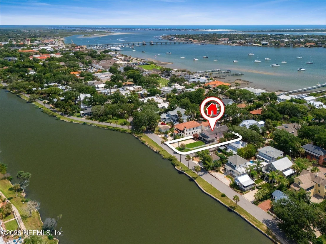 Photo of 340 CHARLOTTE Street