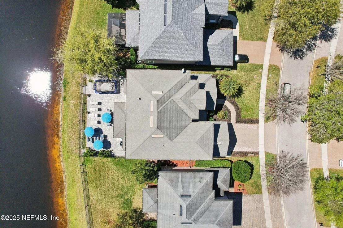 Photo of 212 CORNWALL Drive