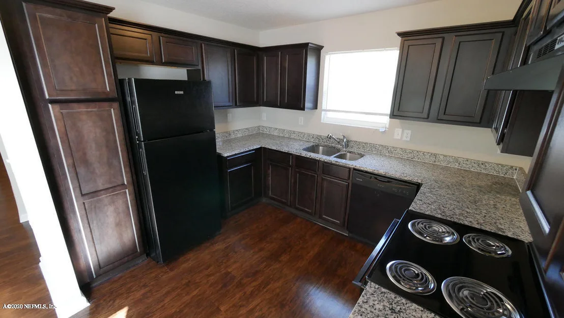 Photo of 8212 MAPLE Street