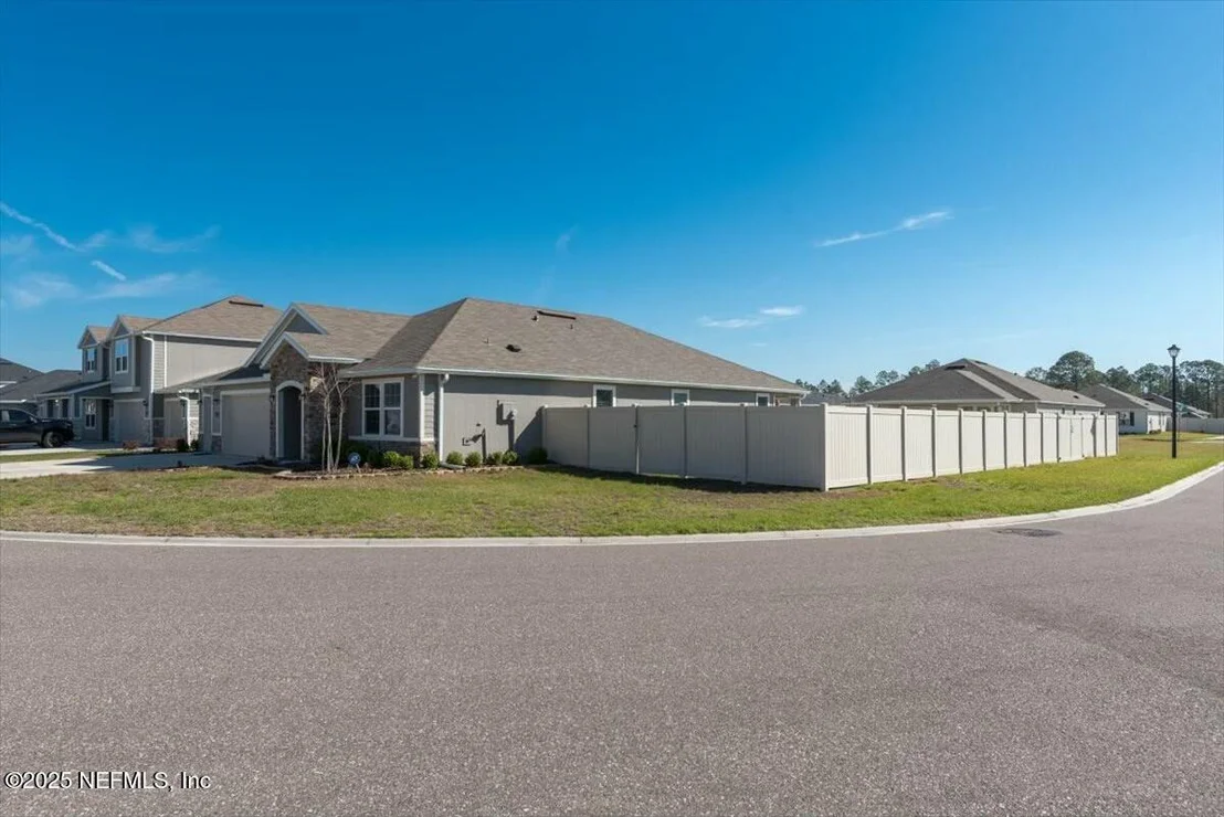 Photo of 10451 COLLINS FIELD Circle