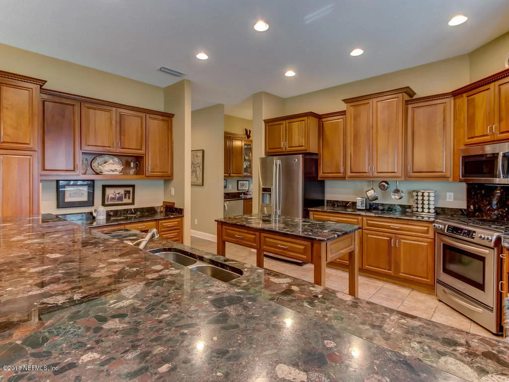 Photo of 595 W RIVER Road
