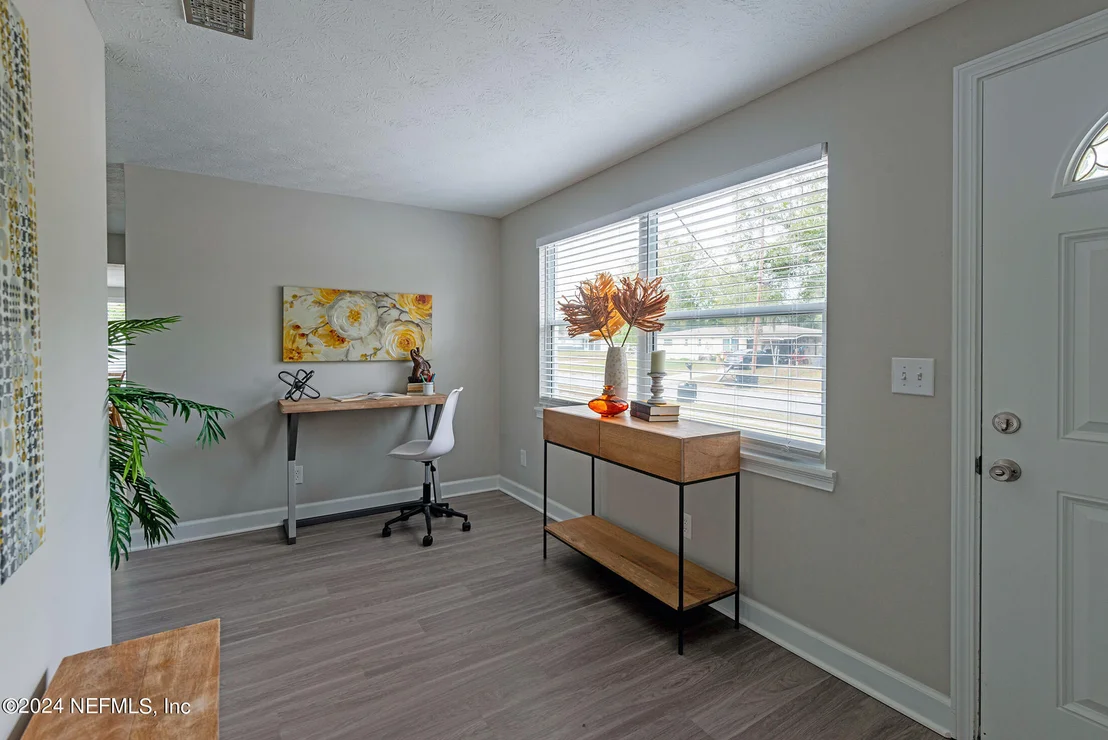 Photo of 152 ROLLIN Drive