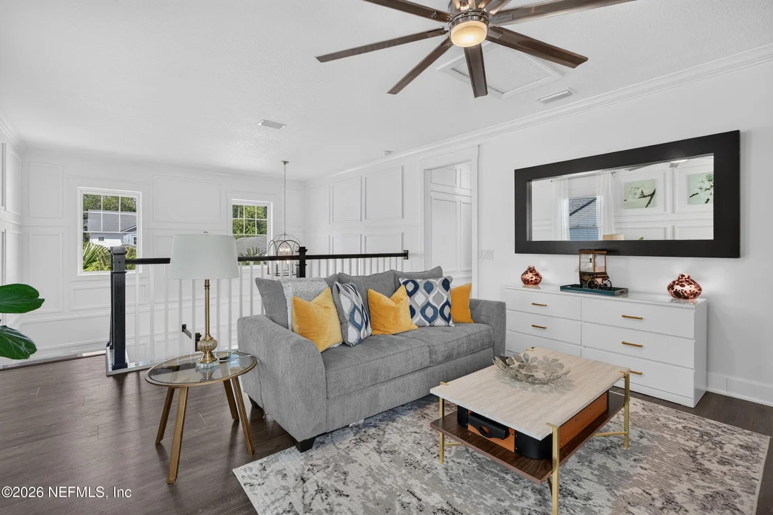 Photo of 381 PARKBLUFF Circle