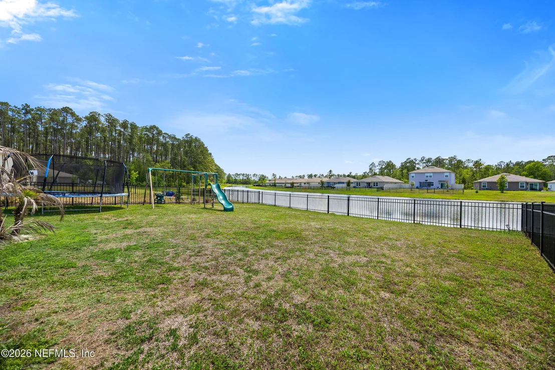 Photo of 70168 ROSEAPPLE Court