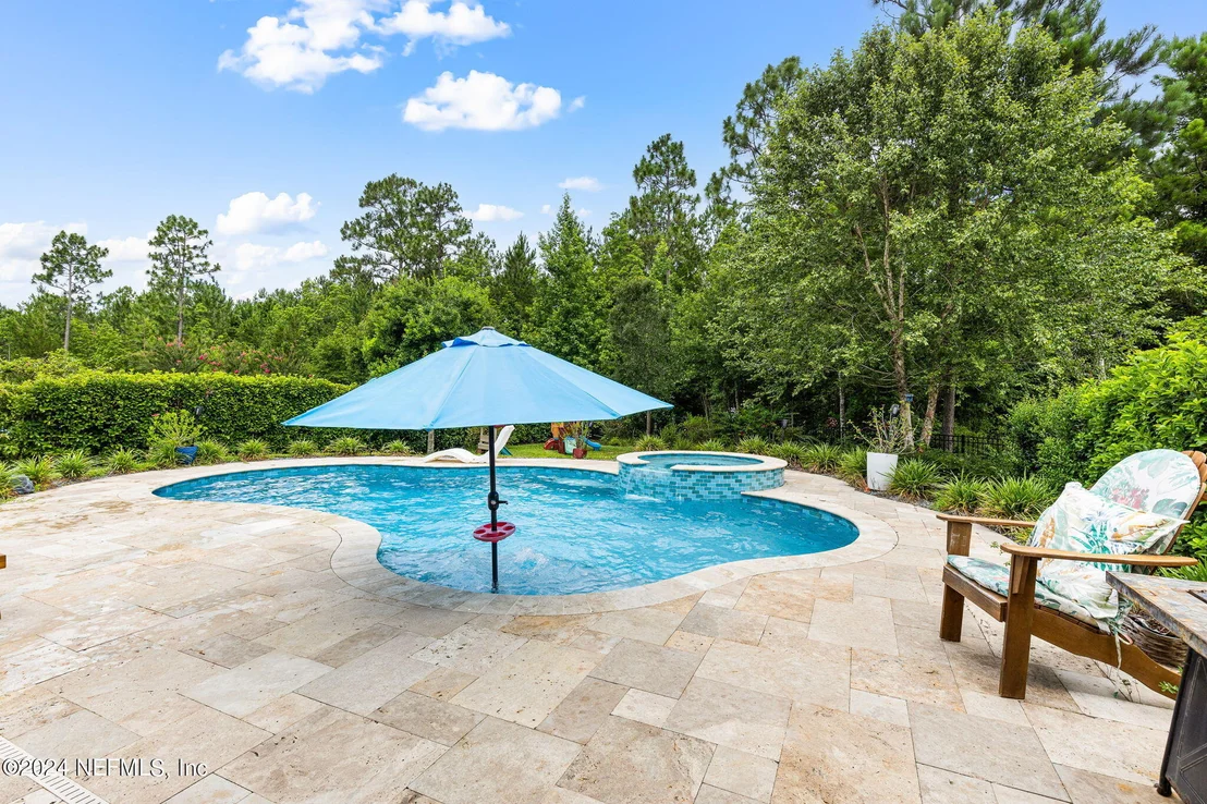 Photo of 387 PALISADE Drive