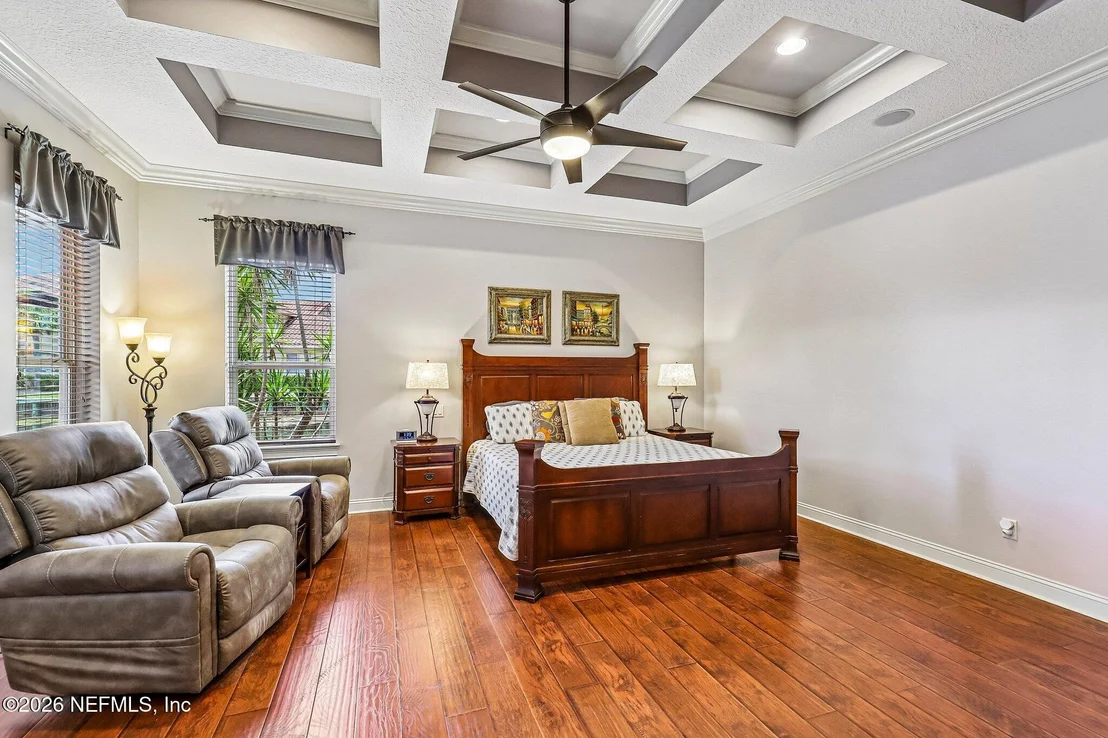 Photo of 4002 LA VISTA Circle