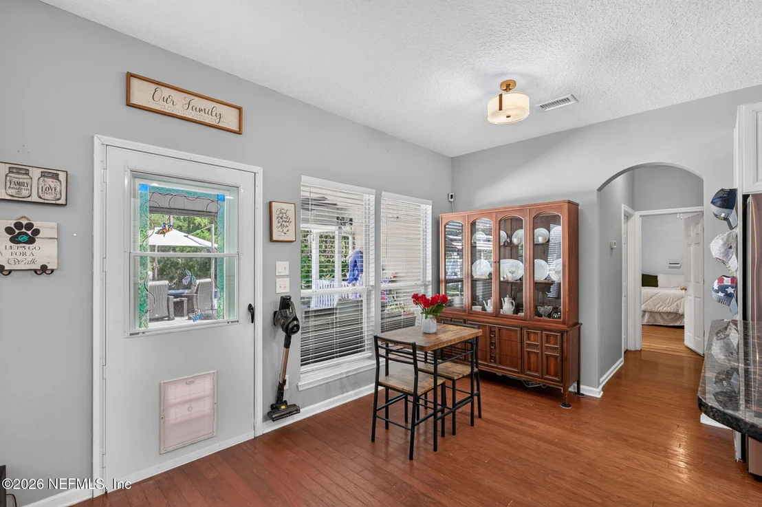 Photo of 9648 BEMBRIDGE MILL Drive