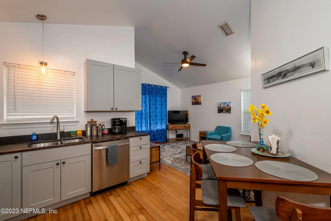 Photo of 5 NESBIT Avenue