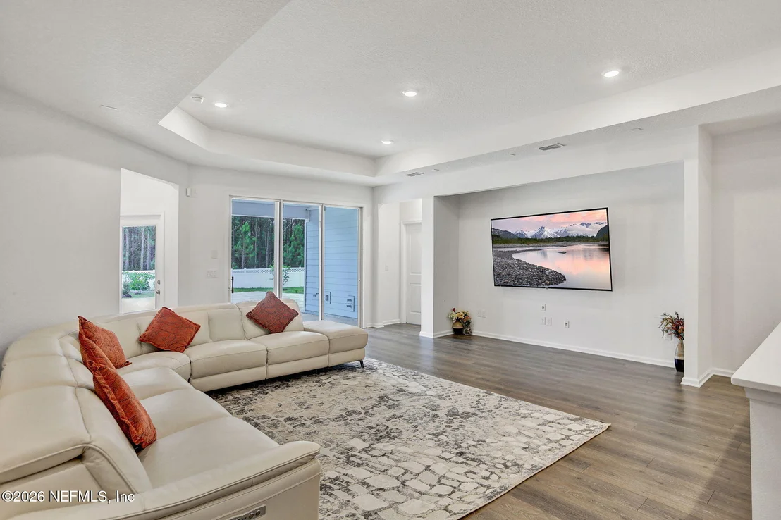 Photo of 25 SILVER LILY Way