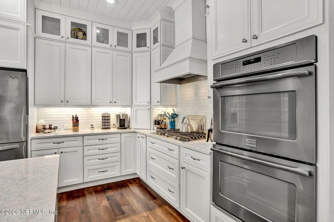 Photo of 1809 FOREST GLEN Way