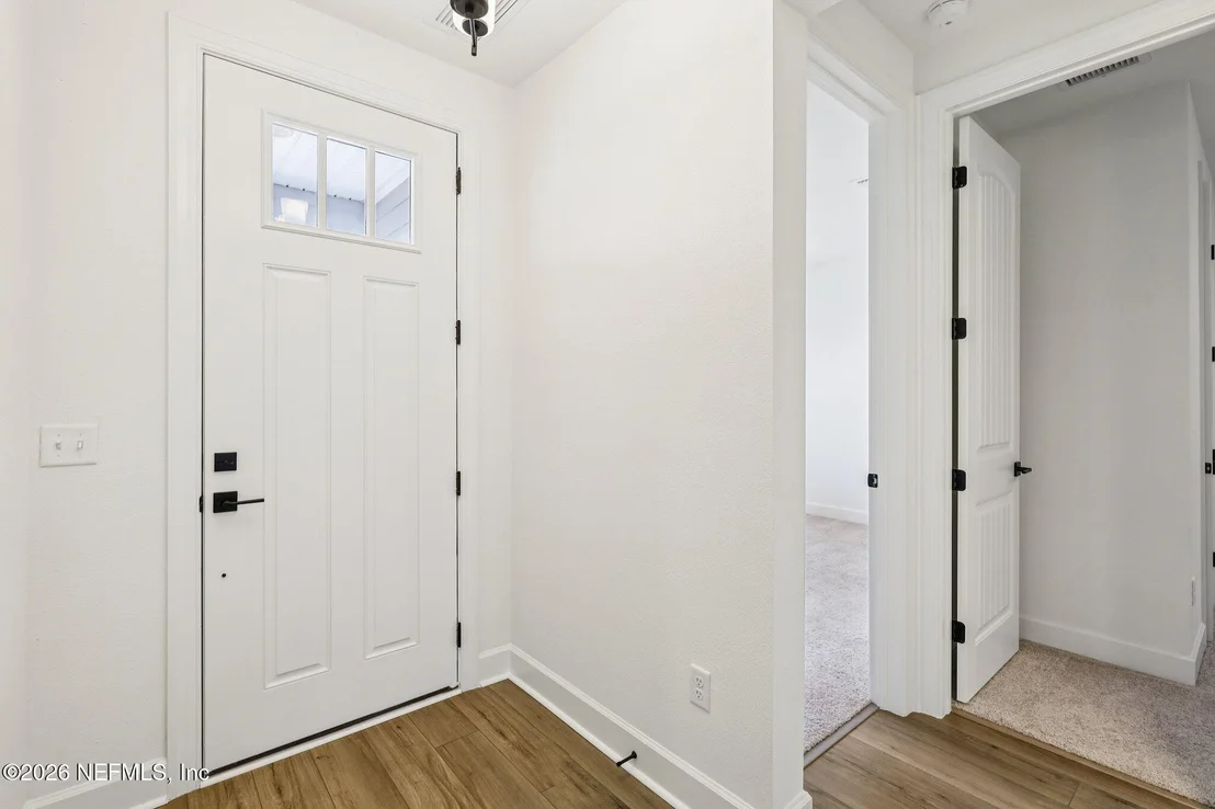 Photo of 17 JAMESTOWN Court