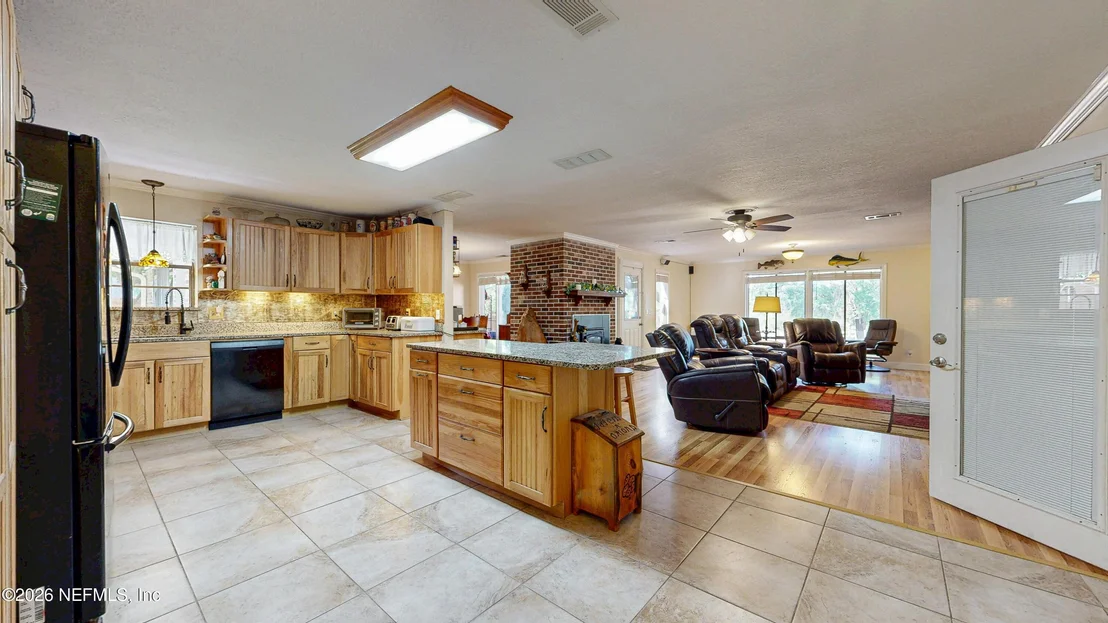 Photo of 8042 COUNTY LINE Road