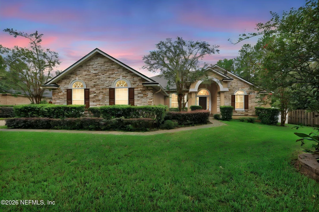 Photo of 879 SONGBIRD Drive