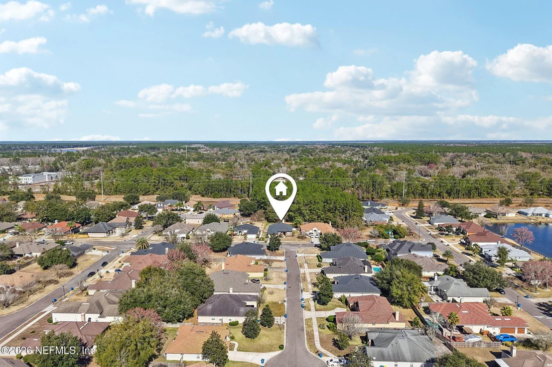 Photo of 145 LAKE RUN Boulevard