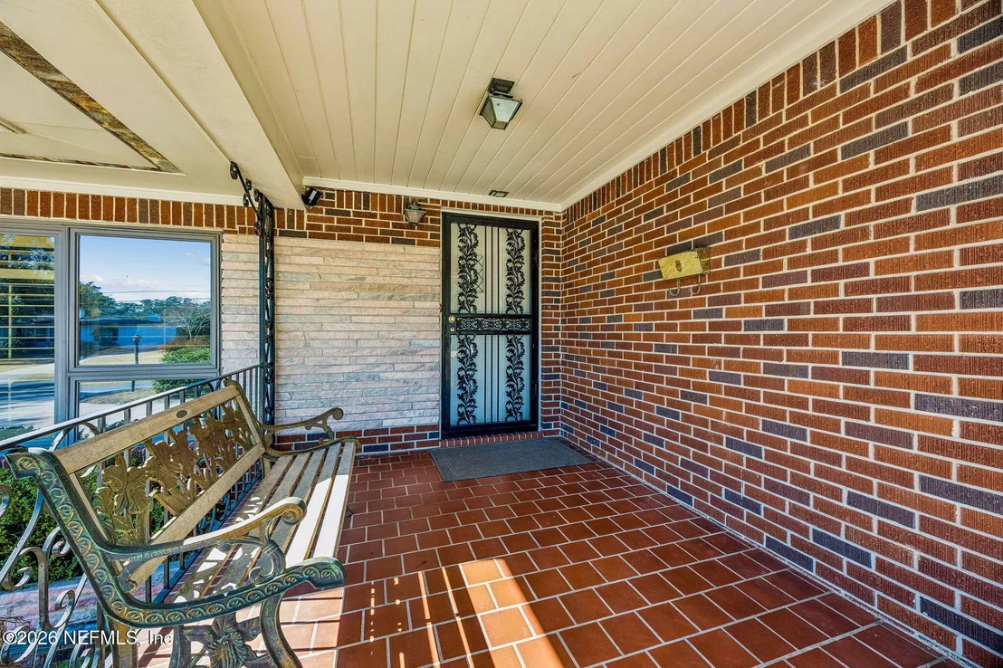 Photo of 4768 QUEEN Lane