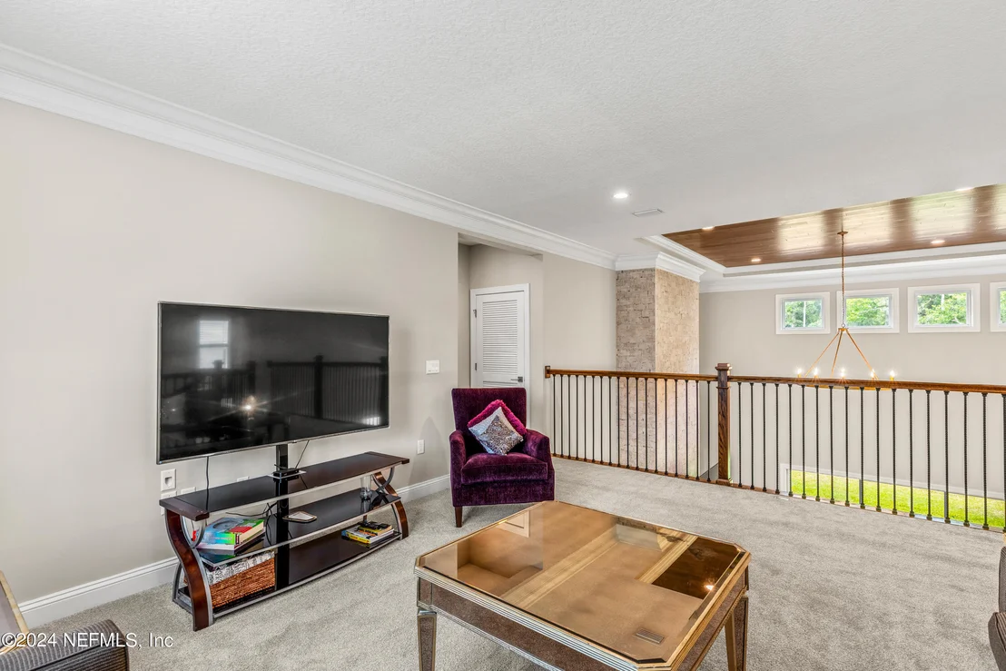 Photo of 10511 SILVERBROOK Trail