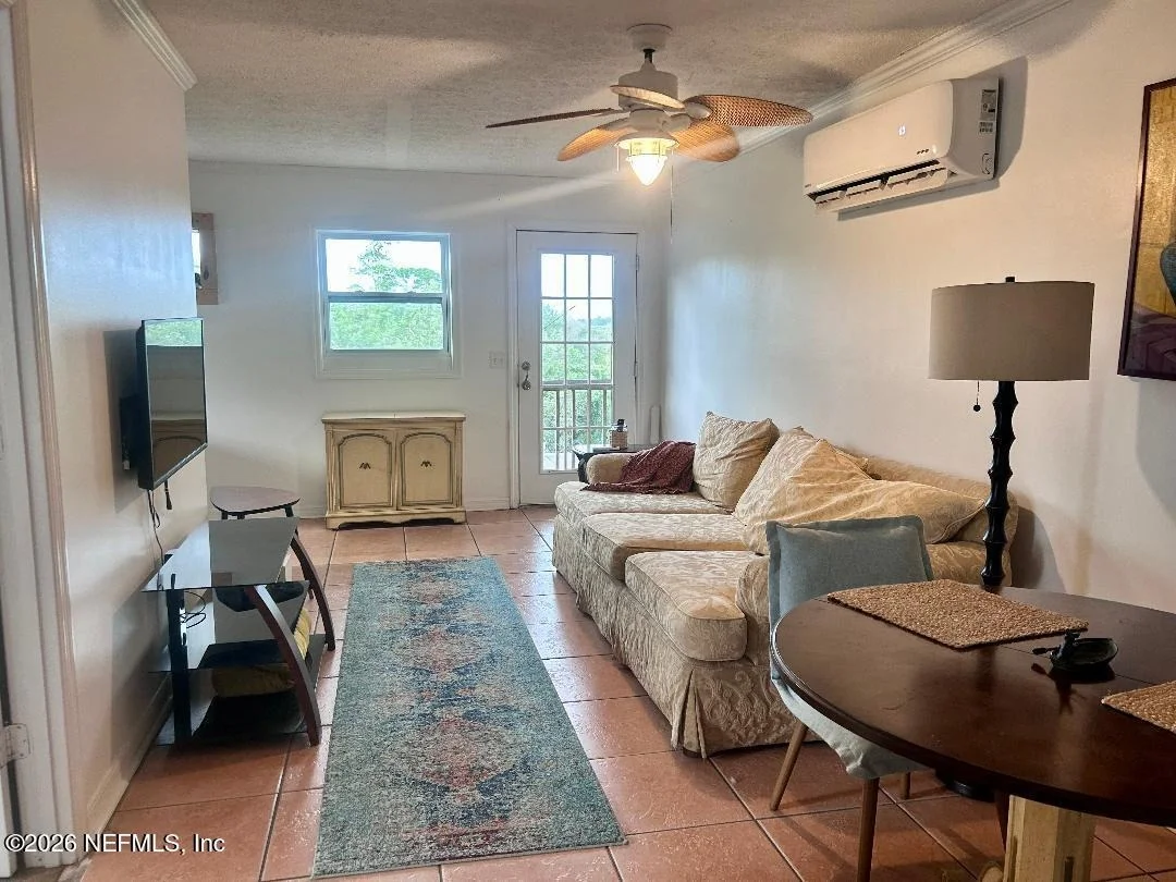 Photo of 32 E PARK Avenue