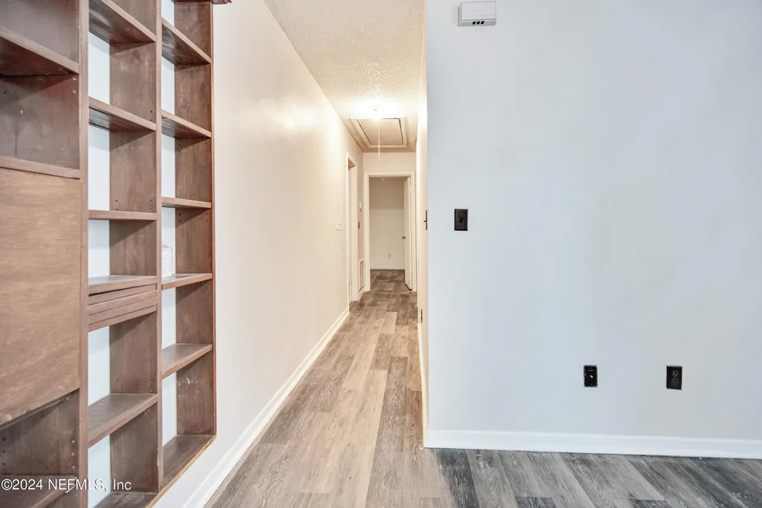 Photo of 282 VENETIAN Boulevard