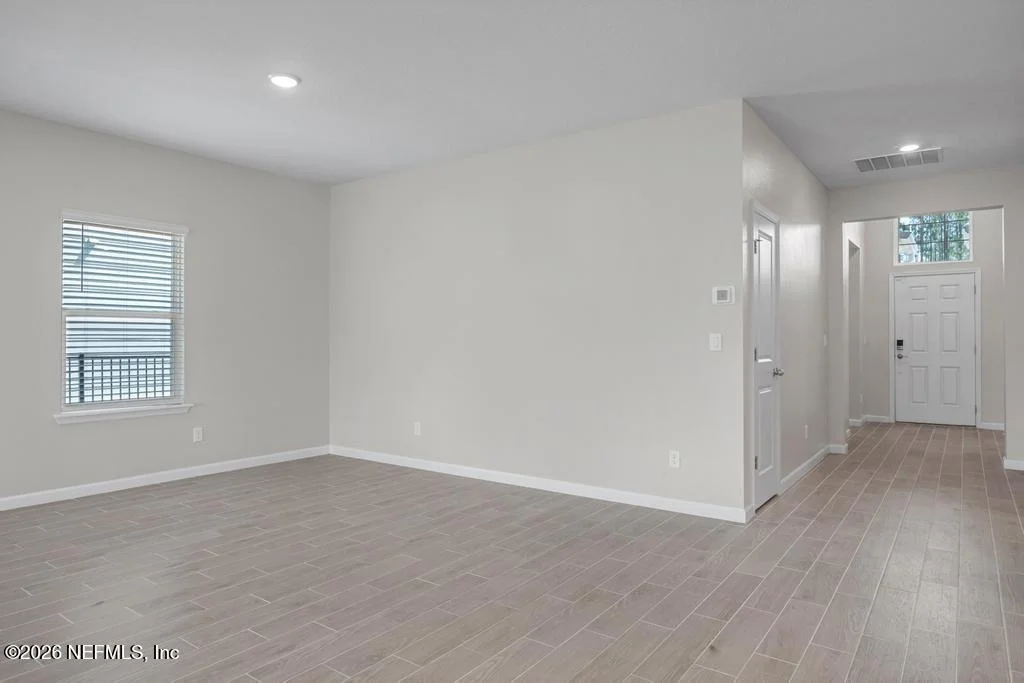 Photo of 264 LAKE SINCLAIR Street
