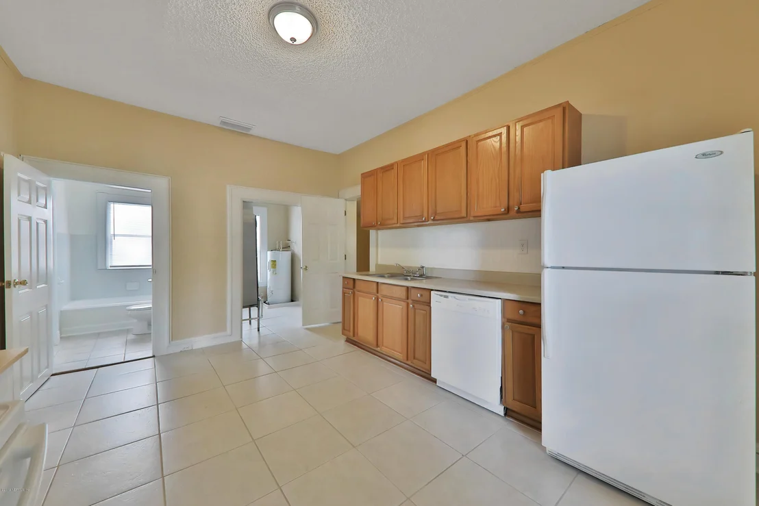 Photo of 3058 PHYLLIS Street