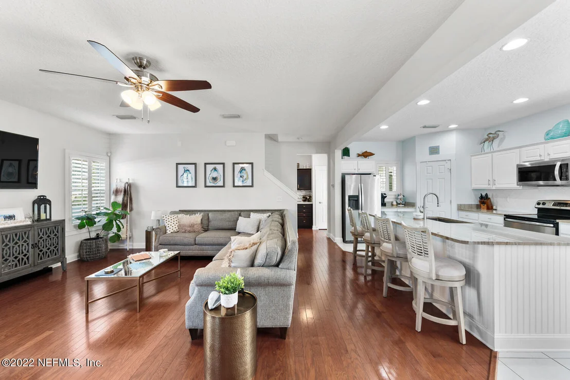 Photo of 3939 PALM Way