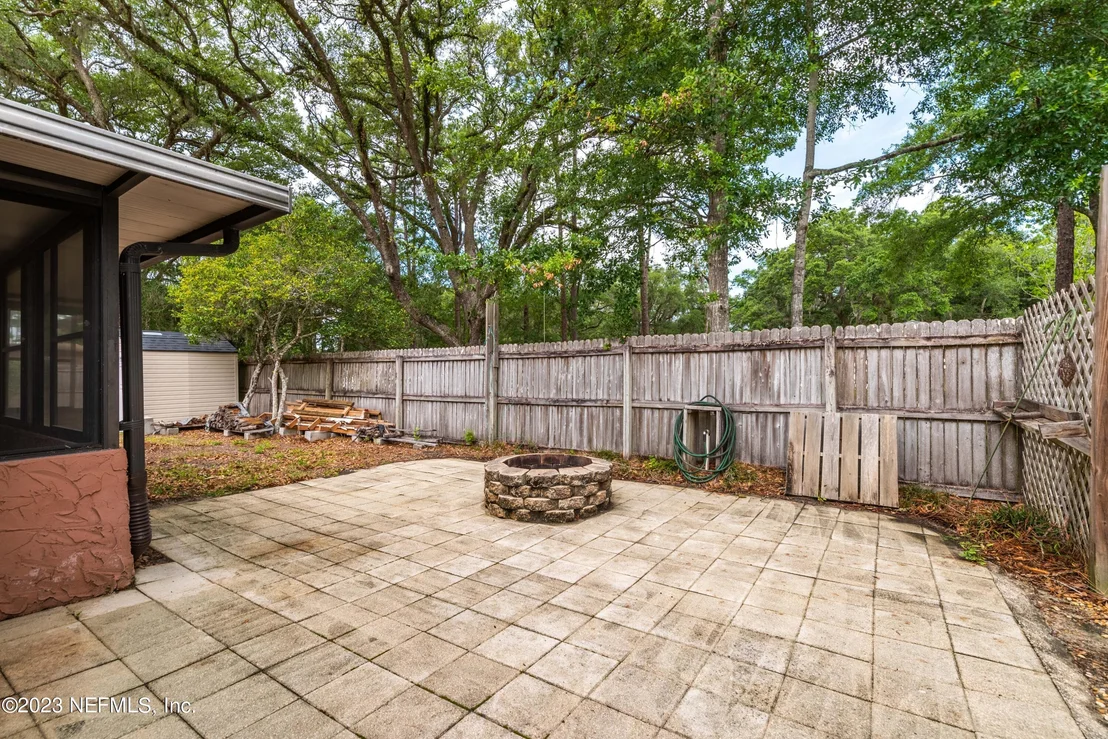 Photo of 1489 SATSUMA Road