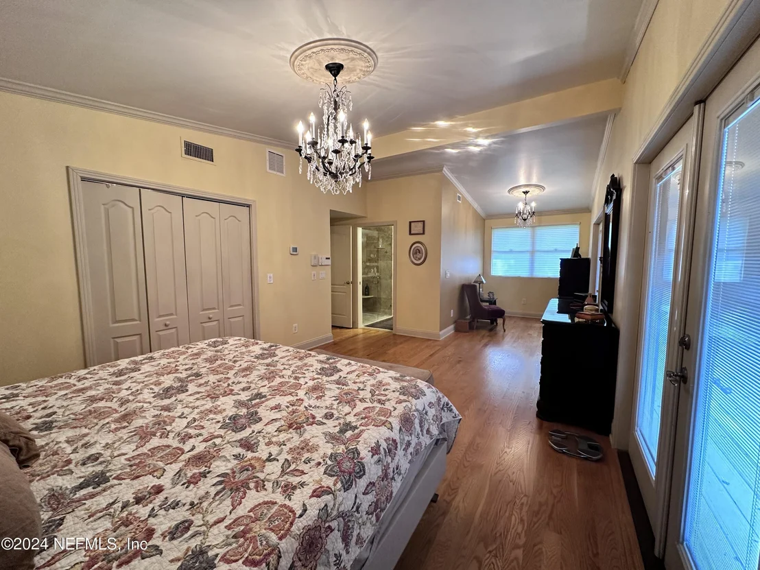 Photo of 1283 HARBOR OAKS Road