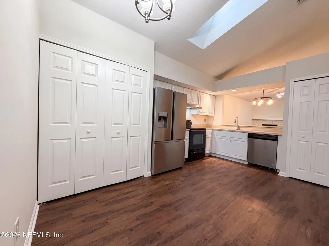 Photo of 2512 TOWNSQUARE Drive