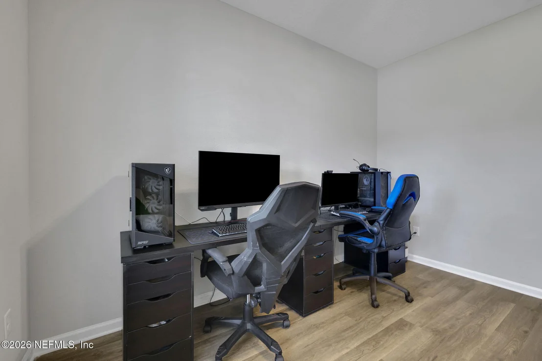 Photo of 98 YARDLEY Court