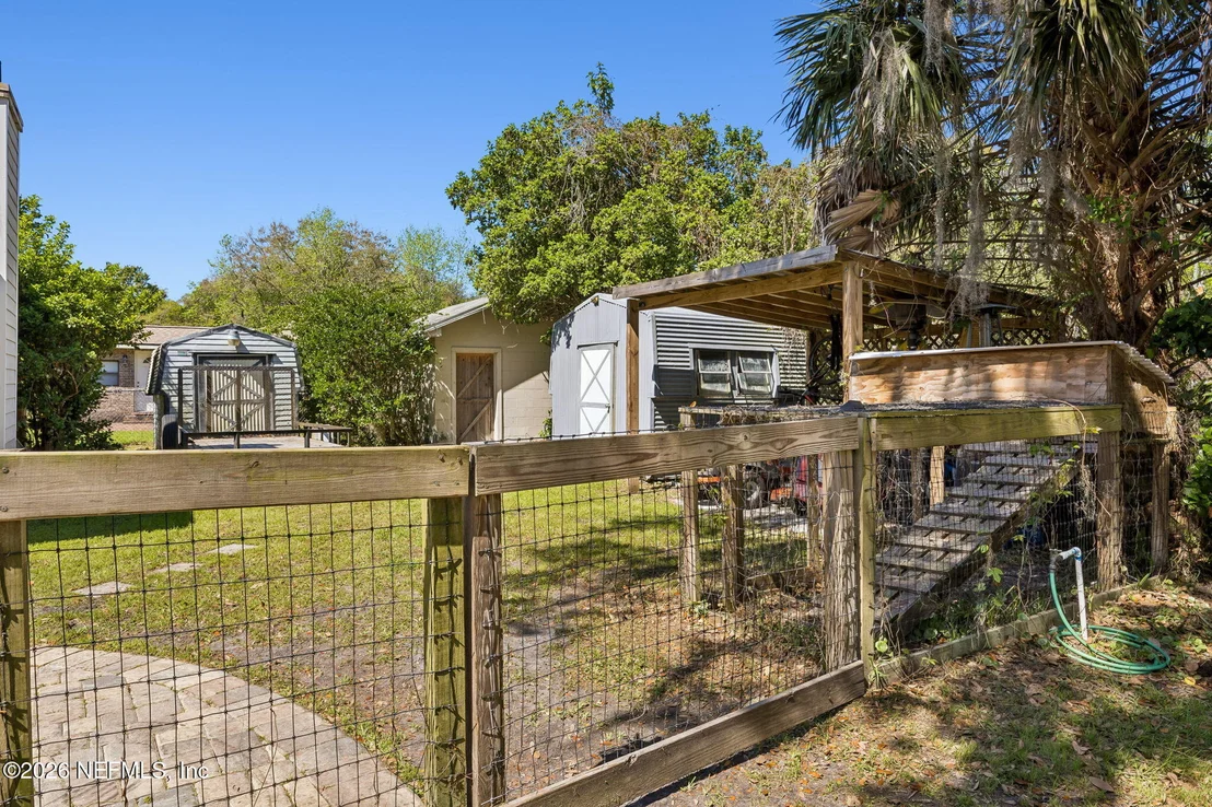 Photo of 8224 HALL Lane