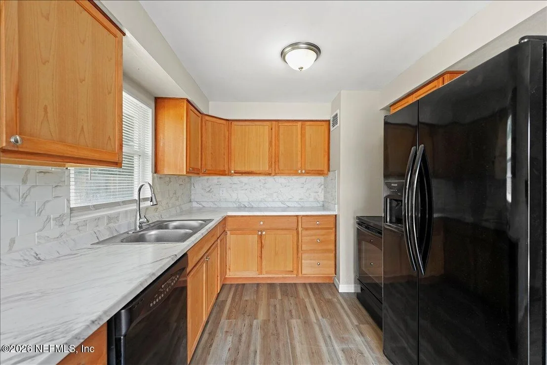 Photo of 215 EDSON Drive