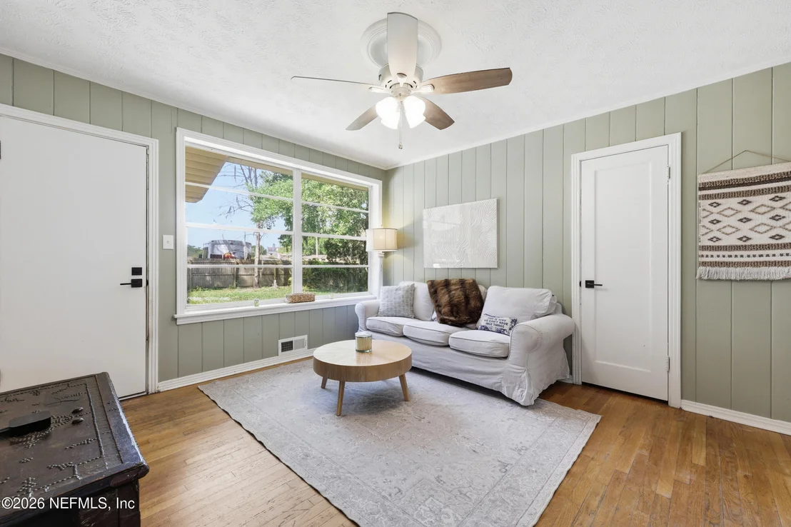 Photo of 1244 GLENGARRY Road