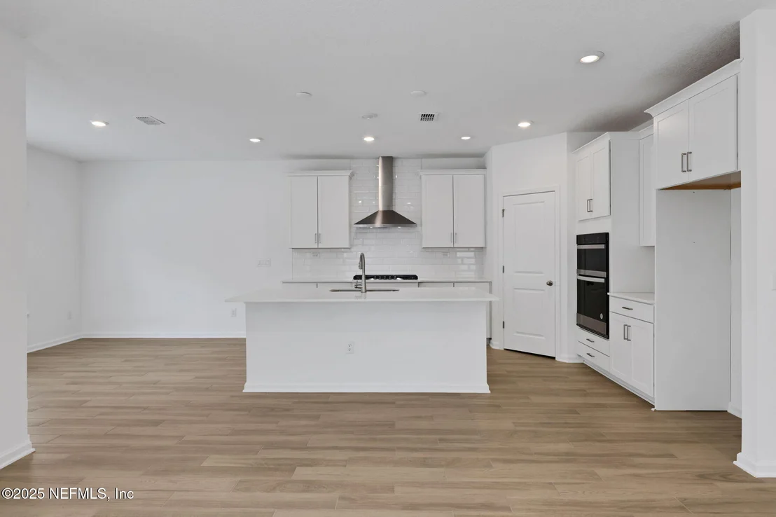 Photo of 486 FARMFIELD Drive
