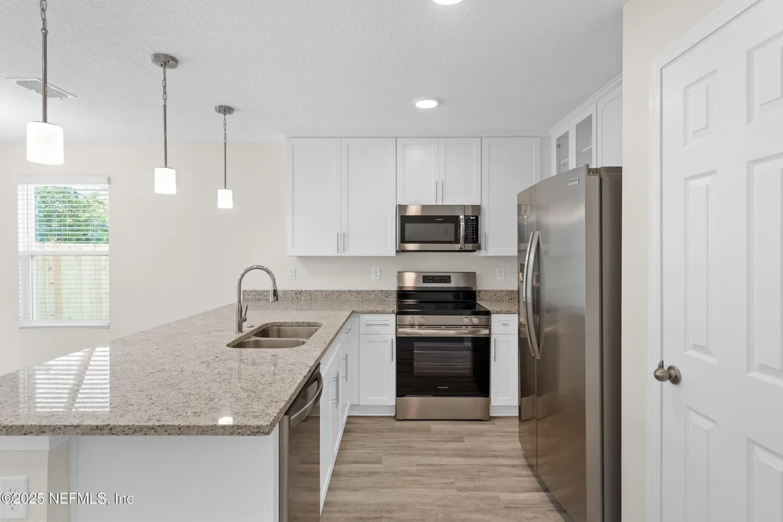 Photo of 8198 DANDY Avenue