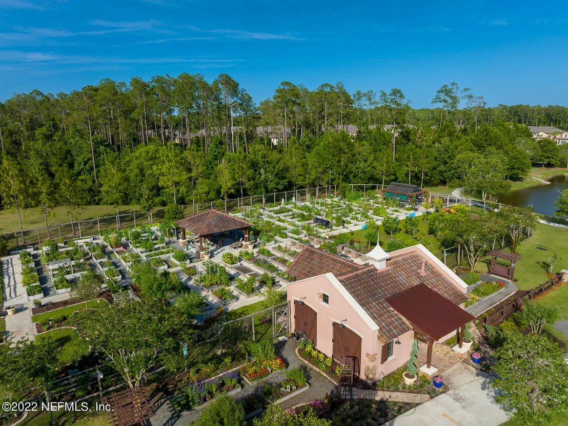 Photo of 203 RIVER RUN Boulevard