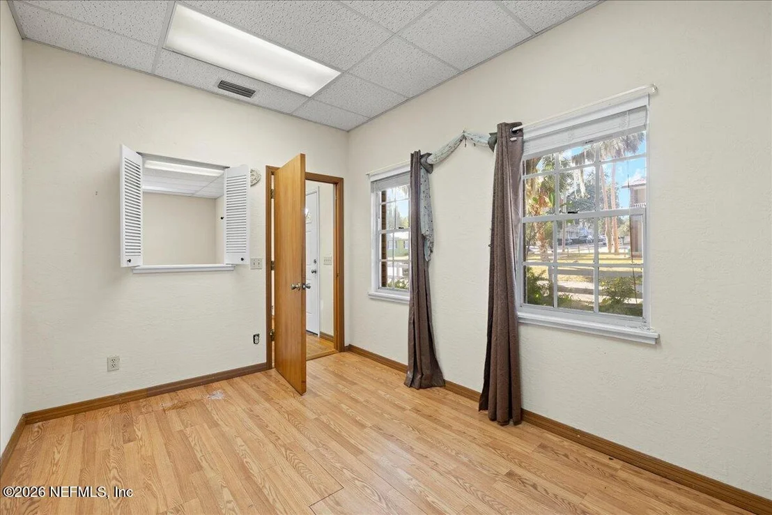 Photo of 10 CENTRAL Avenue