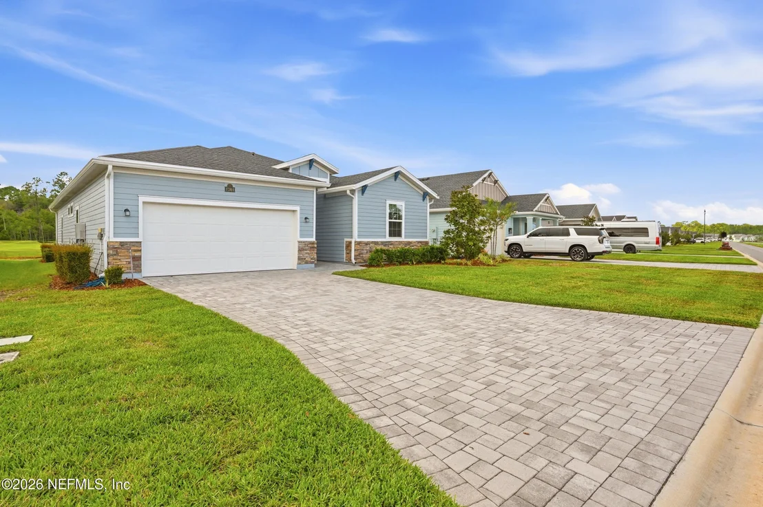 Photo of 1301 STILLWATER Boulevard
