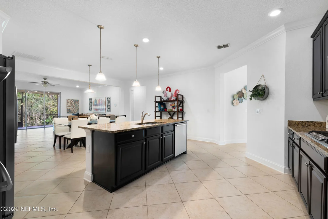 Photo of 699 ASPEN LEAF Drive