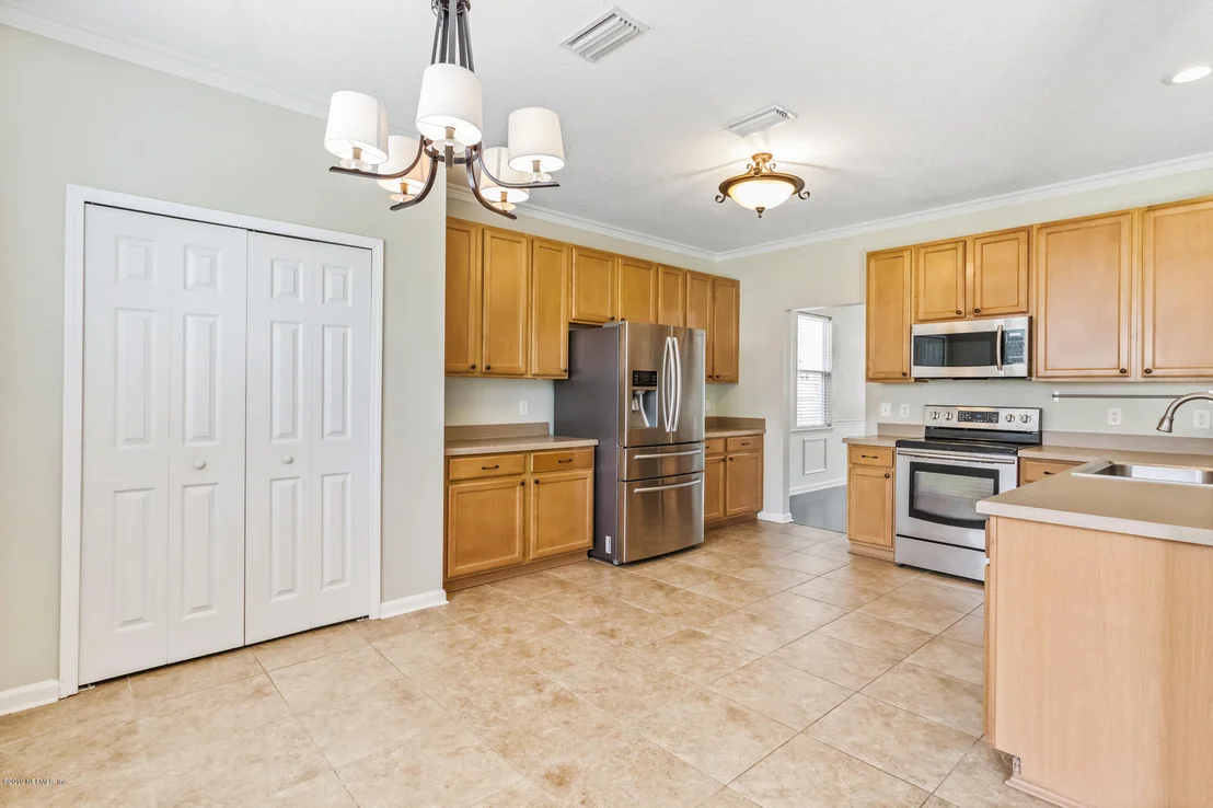 Photo of 935 CHURCHHILL Lane