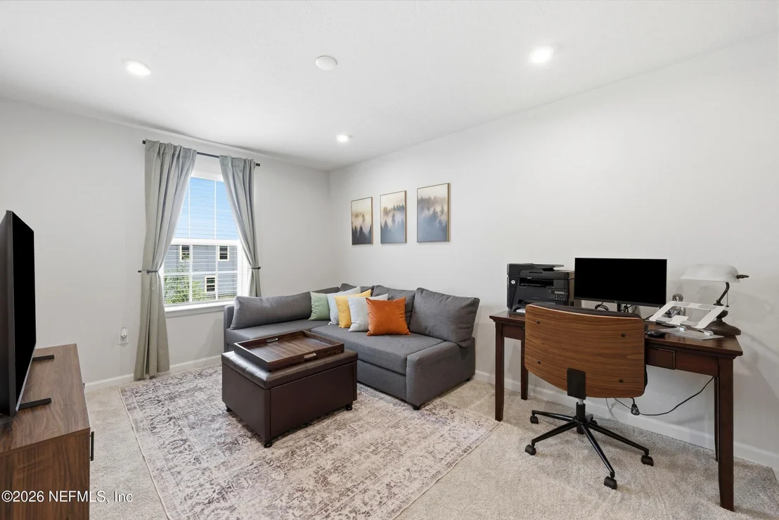 Photo of 253 TOWER Court