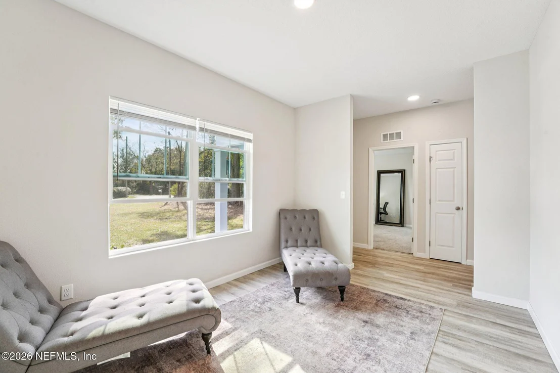 Photo of 6971 COMO Road