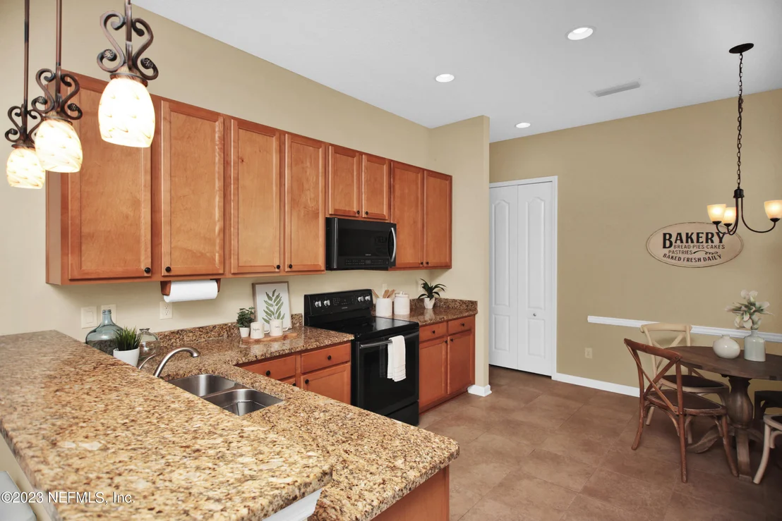 Photo of 1632 SUGAR LOAF Lane