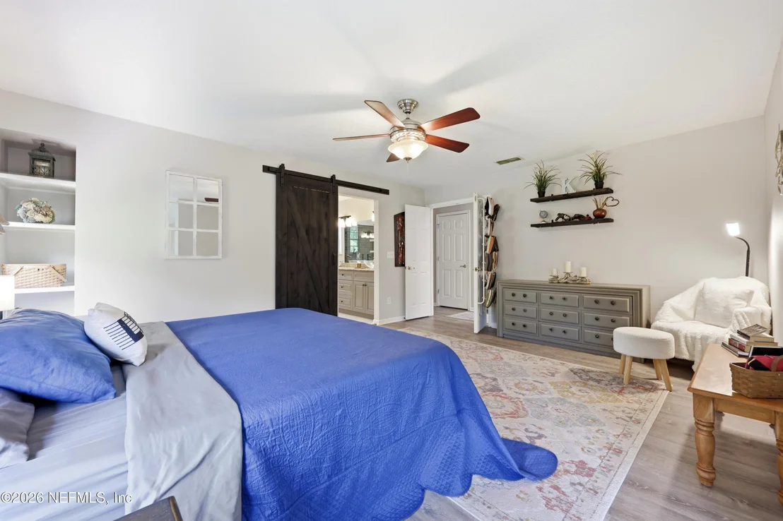 Photo of 1843 COMMODORE POINT Drive