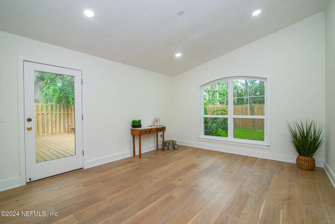 Photo of 89 VERANDA Lane