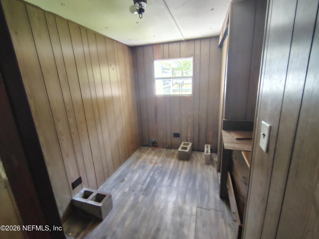 Photo of 117 BREEZEWOOD Circle