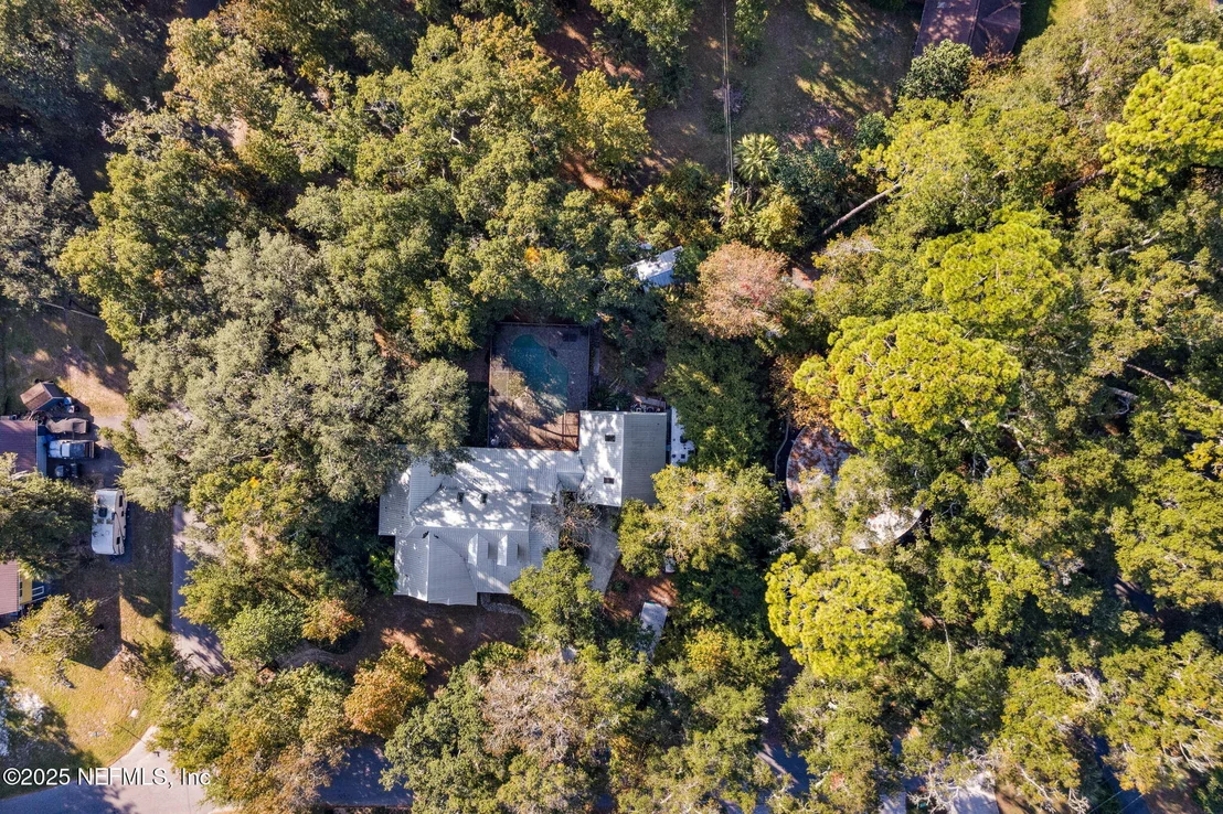 Photo of 97535 PIRATES POINT Road