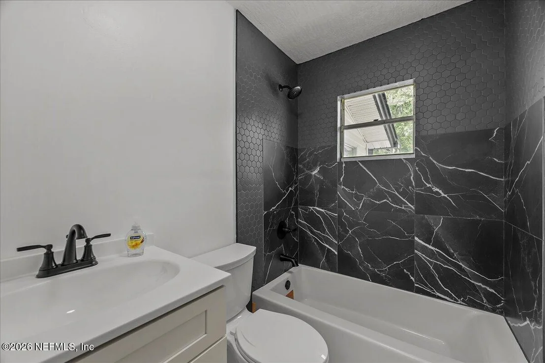 Photo of 109 IVEY Road
