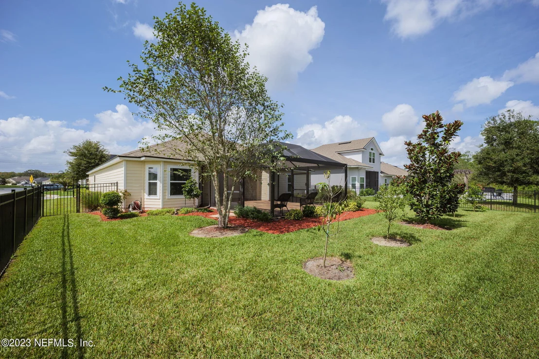 Photo of 210 CEDARSTONE Way