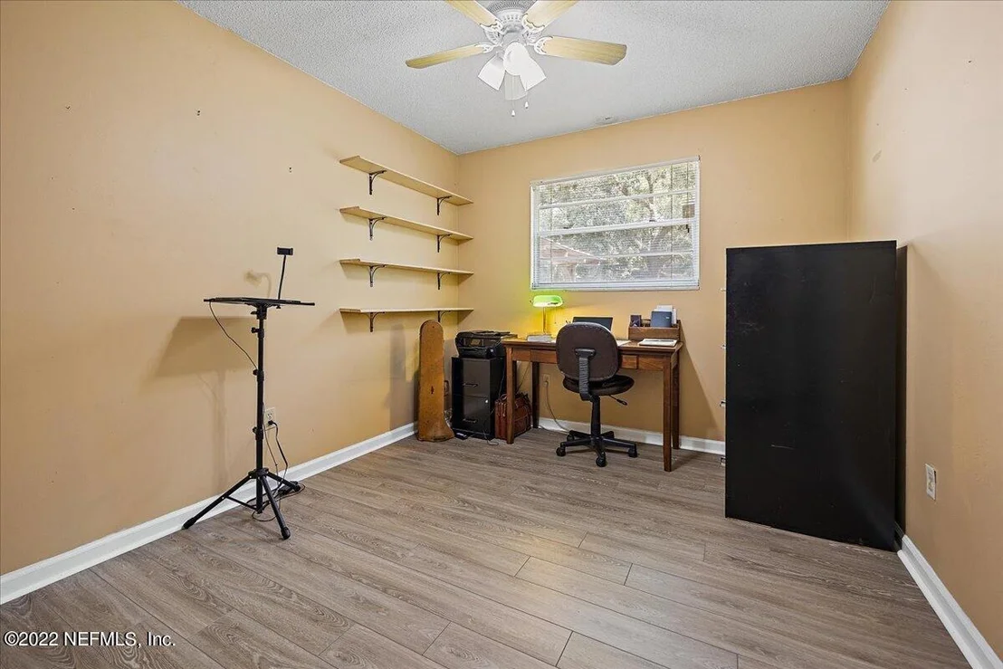 Photo of 8161 CAYUGA Trail N