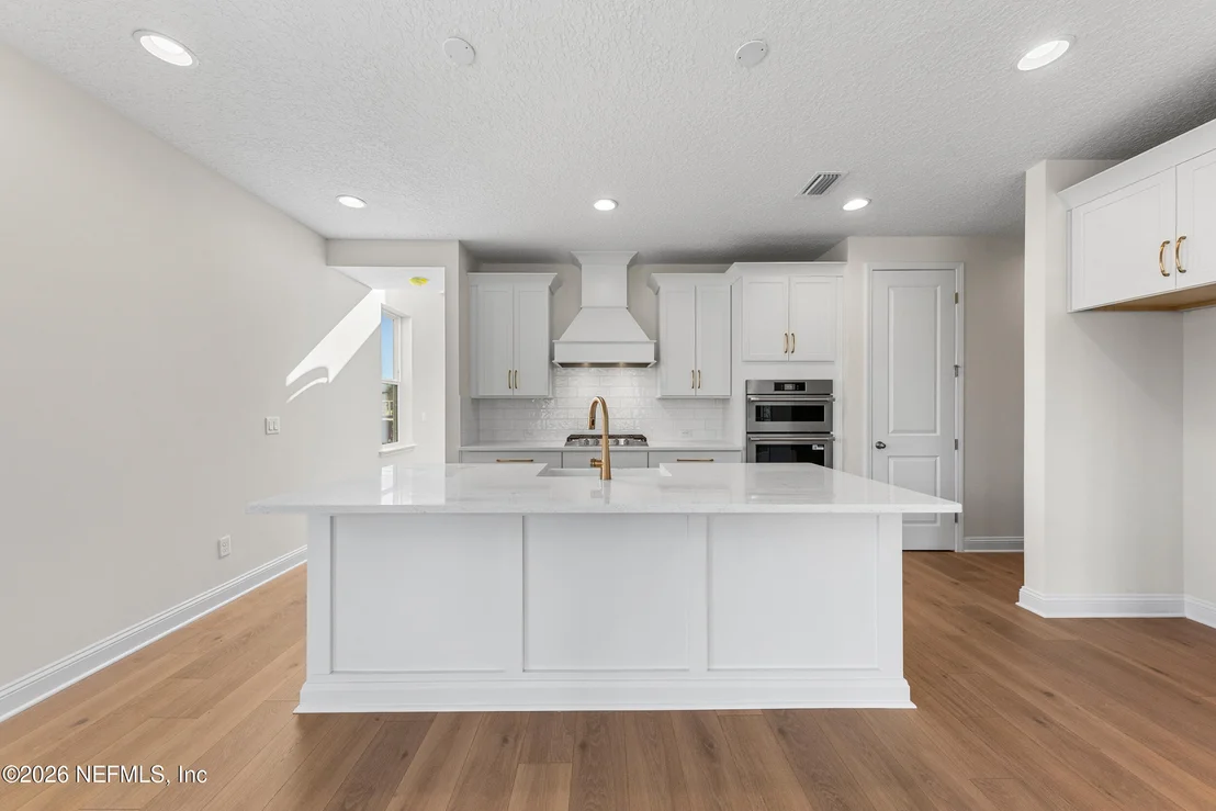 Photo of 357 DOWNRIVER Road